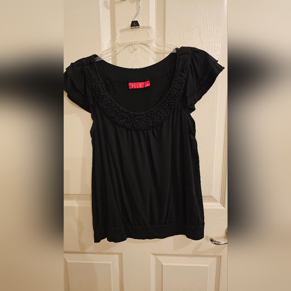 Elle Tops - Women's sleeveless Top